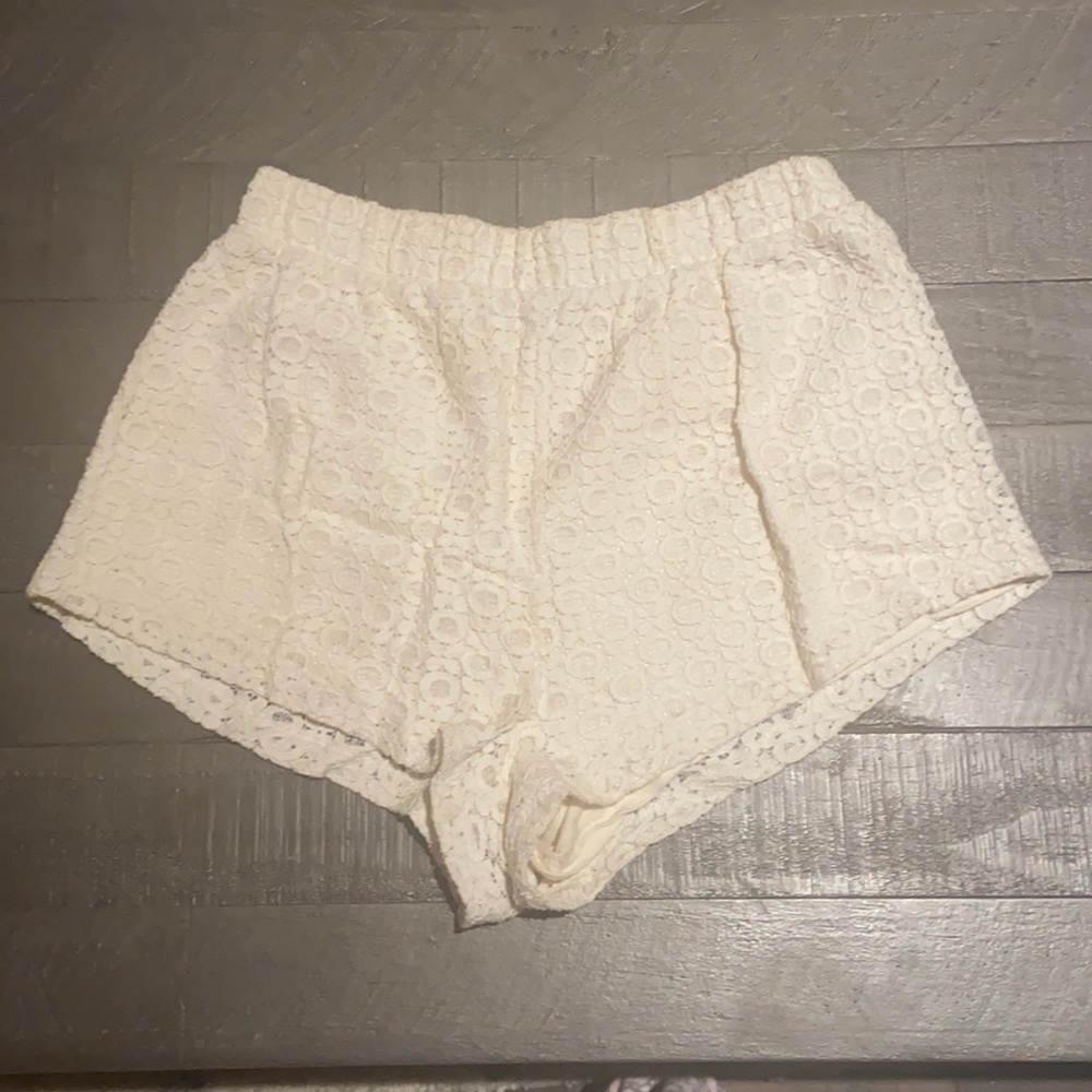 Cream high waisted shorts forever 21